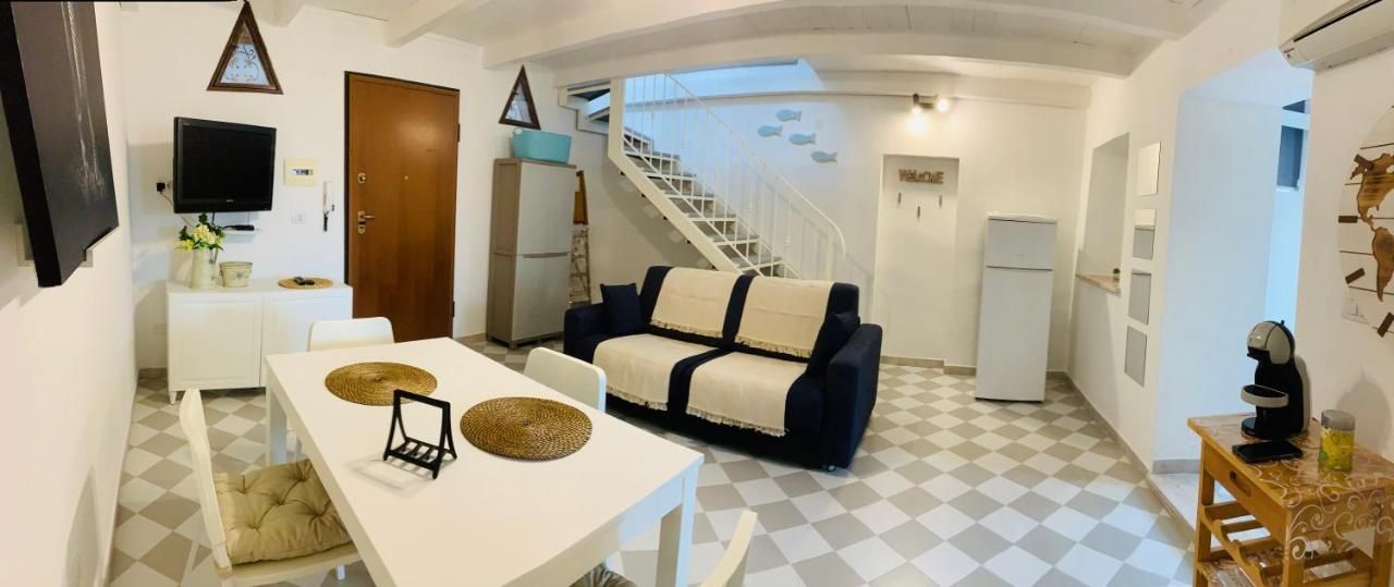 Wonderful Apartment In Old Алгеро Екстериор снимка