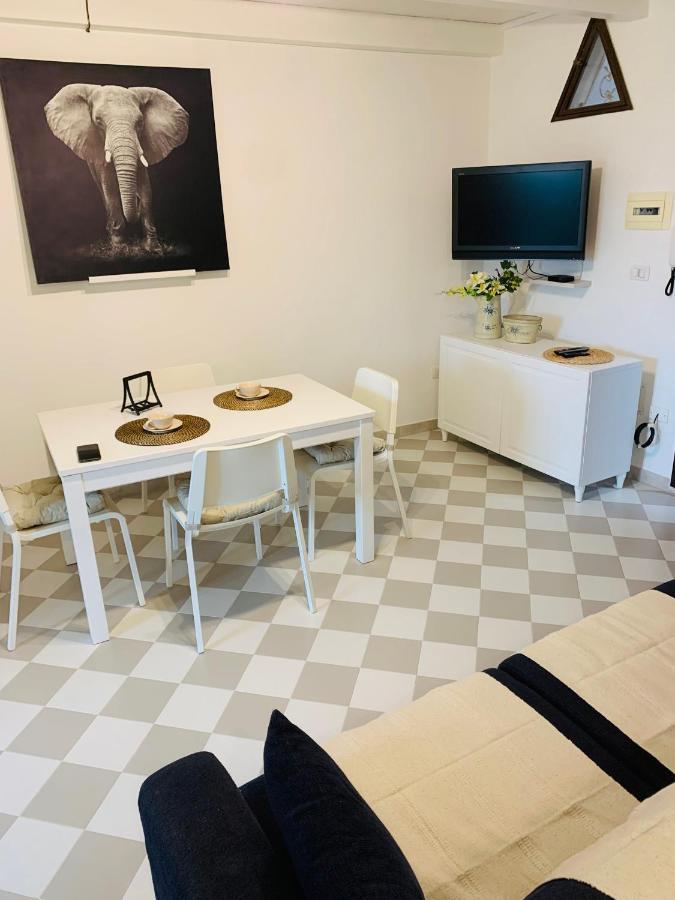 Wonderful Apartment In Old Алгеро Екстериор снимка