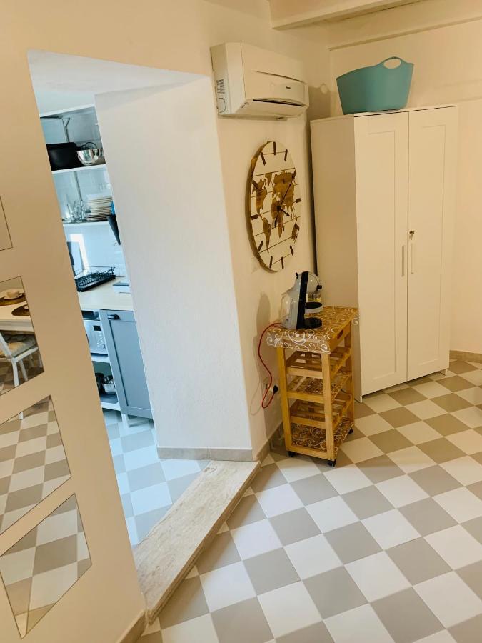 Wonderful Apartment In Old Алгеро Екстериор снимка
